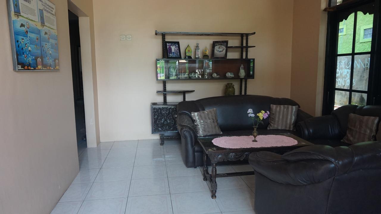 Arriani Homestay Karimunjawa Exterior foto
